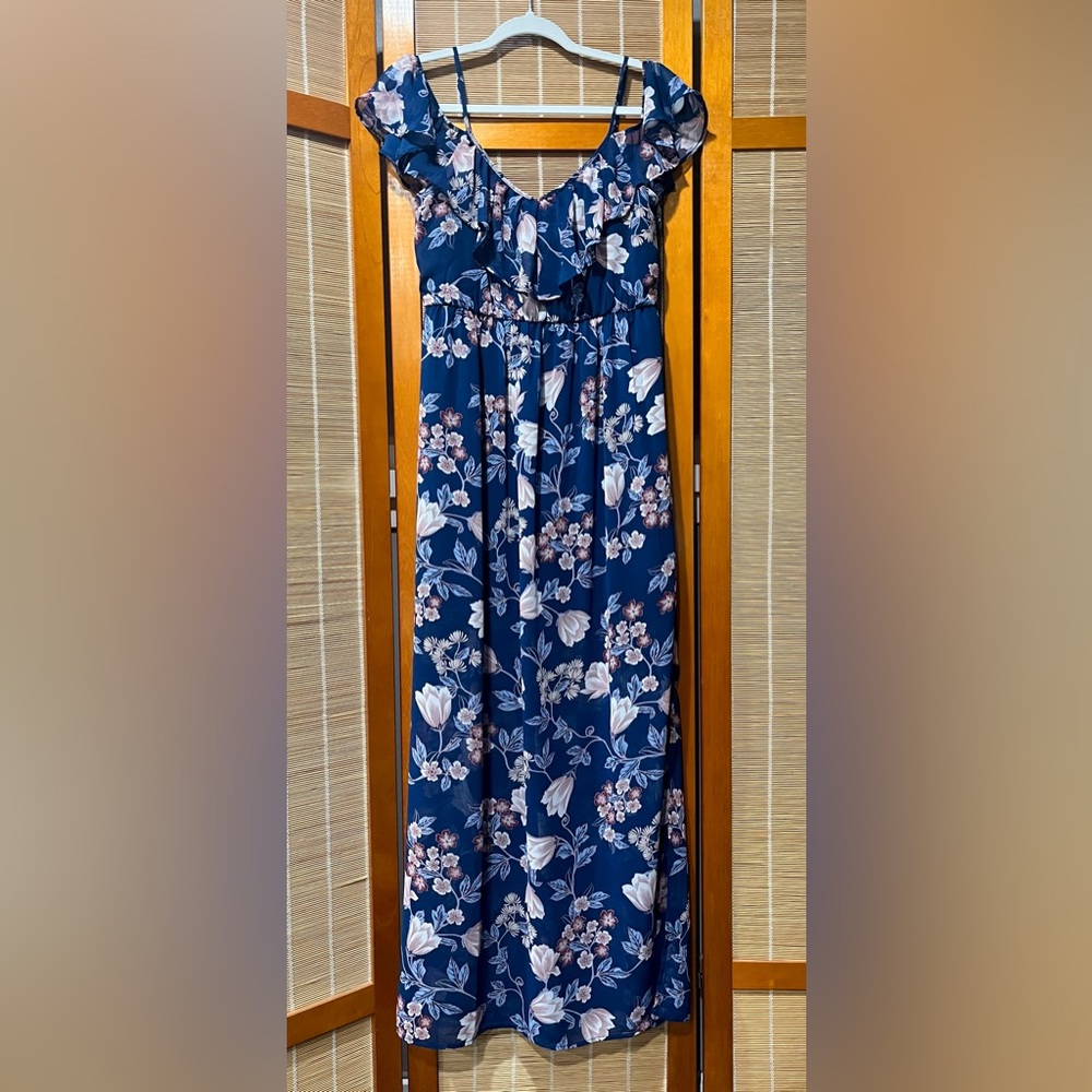 miami navy blue floral maxi dress with flutter cap sleeves, size M